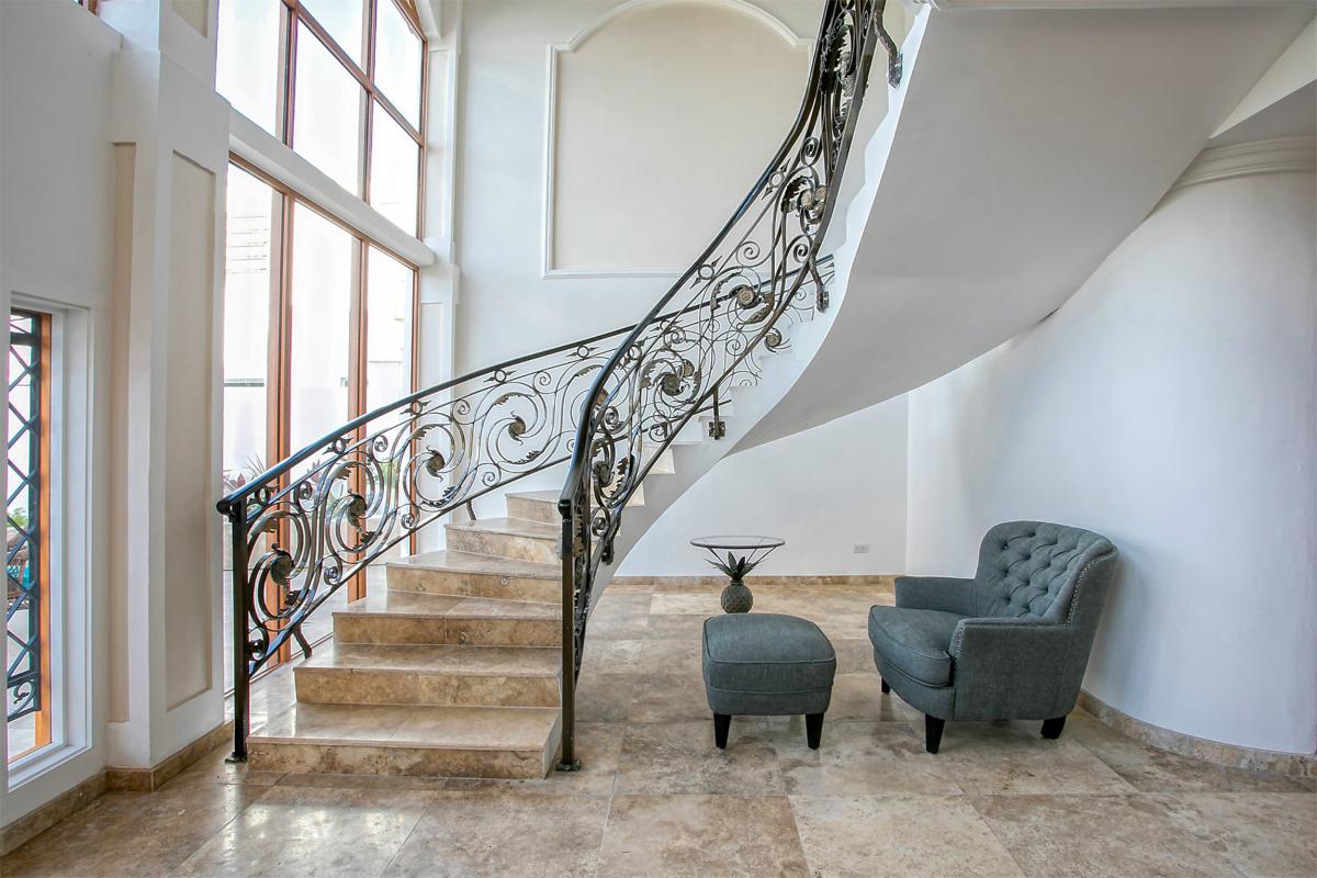 Villa rental St Martin - Stairway
